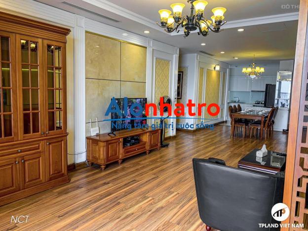 Cho thuê căn góc 4PN, DT 167m2, chung cư Vinhomes Nguyễn Chí Thanh - LH 0987391311