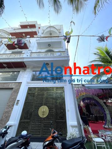 Hạ giá sâu 500 triệu cho căn nhà đẹp ngang 4m57, dài 12,5m, lửng, 2 lầu, ST. Lh: 0934196986