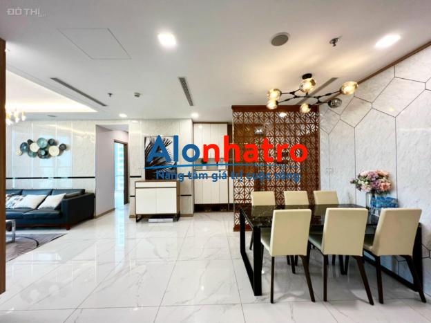 Thuê căn hộ ngắn hạn Vinhomes Central Park Quận Bình Thạnh TPHCM