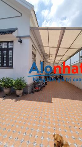 Cho thuê biệt thự sân vườn khu dân cư hưng phú, cái răng, cần thơ, nhà có đầy đủ nội thất vào là ở