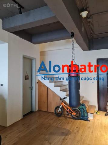 Cho thuê Duplex 275 nguyễn trãi 2pn2wc full 110m2 15.5tr LH 0988215990