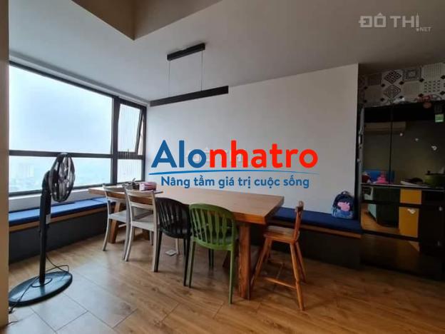 Cho thuê Duplex 275 nguyễn trãi 2pn2wc full 110m2 15.5tr LH 0988215990