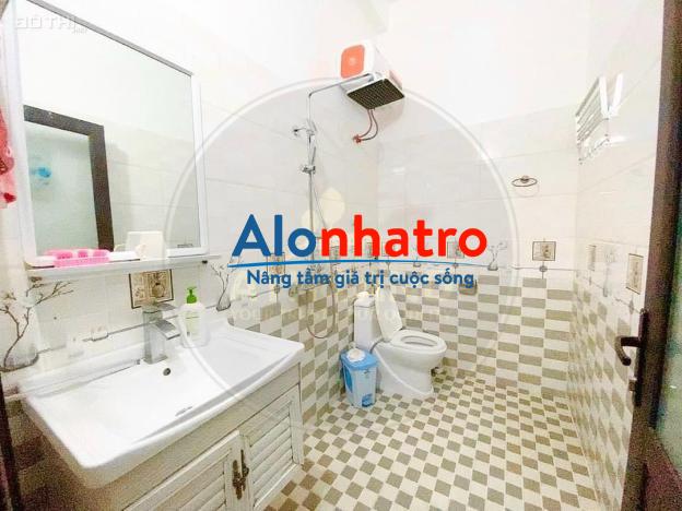 Cho thuê nguyên nhà 3 tầng trong ngõ Phố Lạch Tray (gần ĐH Hàng Hải) sạch sẽ. LH: 0989.099.526.