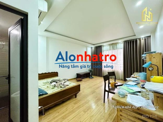 Cho thuê nhà đẹp 4 Tầng diện tích rộng ở Chợ Hàng, Lê Chân - ô tô vào nhà.