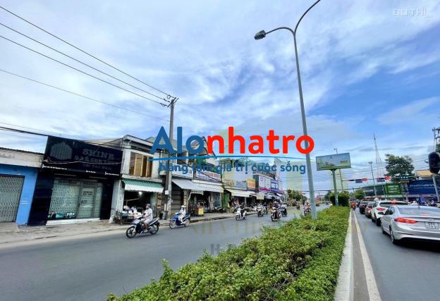 Cho thuê nhà mặt tiền ngang 9,5m đường nguyễn văn linh, ninh kiều, cần thơ, nhà gần ngã 4 đường 3/2