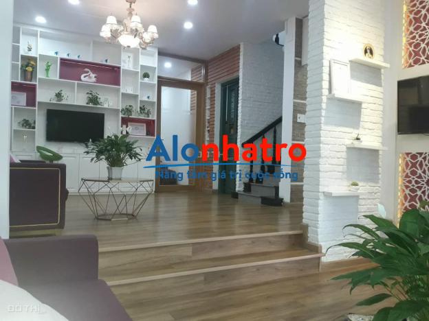 Cho thuê nhà trệt 2 lầu mặt tiền ngang 12m đường trần ngọc quế, ninh kiều, cần thơ, gần đường 30/4