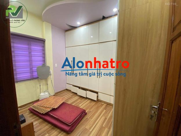 Chủ nhà không ở đến cần cho thuê nhà 3 tầng mặt đường Tô Vũ (193 Văn Cao). LH: 0989.099.526.