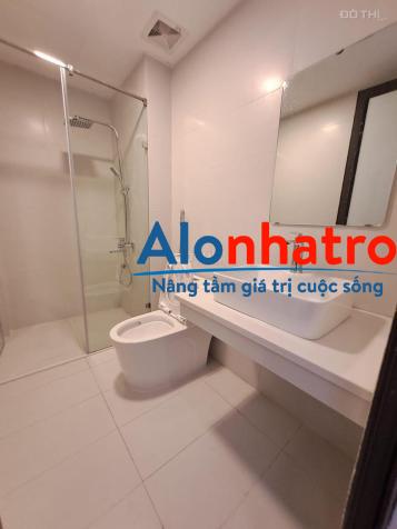 Bán nhà Long Biên đường Bát Khối Cổ Linh 36m2 4,5 tầng nhà mới, bàn giao nhà ngay giá 2,35 tỷ