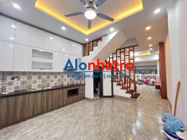 Bán nhà Long Biên phố Tư Đình ngay gần Aeon Mall 50m2, 4 tầng nhà mới, cách 5m ra đường ô tô 4,8 tỷ