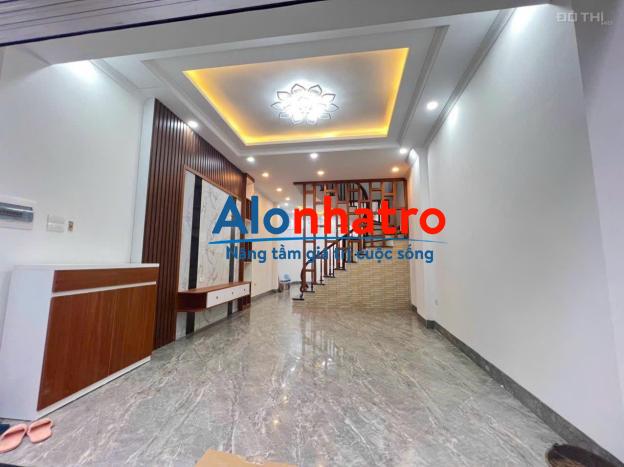 Bán nhà Long Biên phố Tư Đình ngay gần Aeon Mall 50m2, 4 tầng nhà mới, cách 5m ra đường ô tô 4,8 tỷ