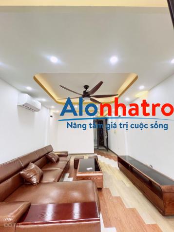 Bán nhà mặt Hồ Văn Chương 45m2 x 5 tầng, kinh doanh giá 8,8 tỉ