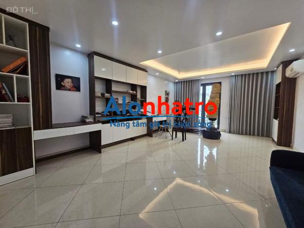 Bán nhà Tổng Cục 5 Tân Triều, dt: 100m2, giá: 18.4 tỷ, mt: 5.2m, 5 tầng, có vỉa hè, 3 ô tô tránh