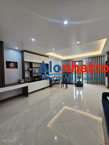 Bán nhà Tổng Cục 5 Tân Triều, dt: 100m2, giá: 18.4 tỷ, mt: 5.2m, 5 tầng, có vỉa hè, 3 ô tô tránh