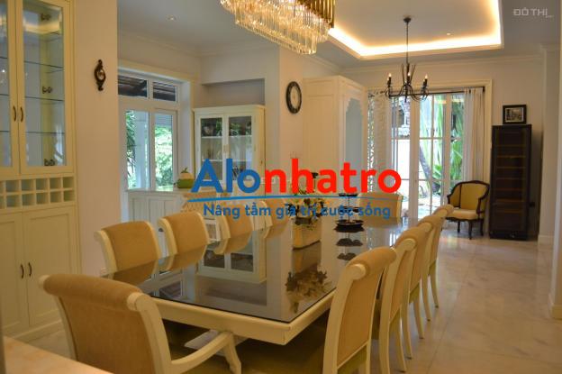 Cho thuê Biệt thự Chateau cao cấp 500m2, ngay phú mỹ hưng, Quận 7
