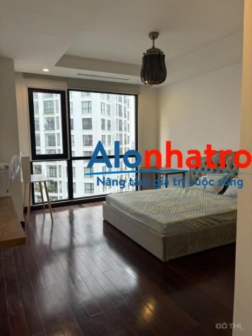 CHO THUÊ CĂN HỘ VINHOMES ROYAL CITY R3, 109M, 2 NGỦ, FULL ĐỒ ĐẸP, LH E THOA:0987485936.