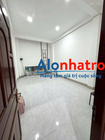Cho thuê nhà 1 trệt 2 lầu mặt tiền đường trần hưng đạo, ninh kiều, cần thơ, gần bệnh viện tim mạch