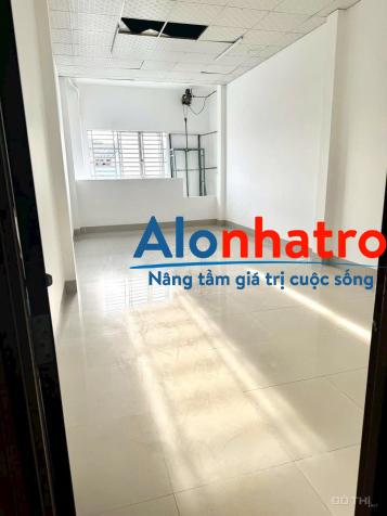 Cho thuê nhà 1 trệt 2 lầu mặt tiền đường trần hưng đạo, ninh kiều, cần thơ, gần bệnh viện tim mạch