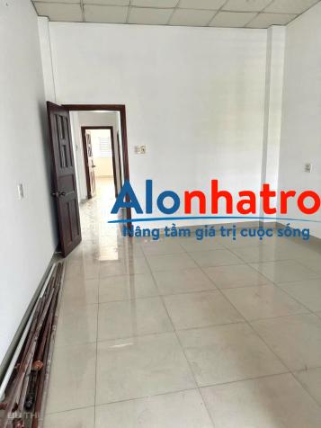 Cho thuê nhà 1 trệt 2 lầu mặt tiền đường trần hưng đạo, ninh kiều, cần thơ, gần bệnh viện tim mạch