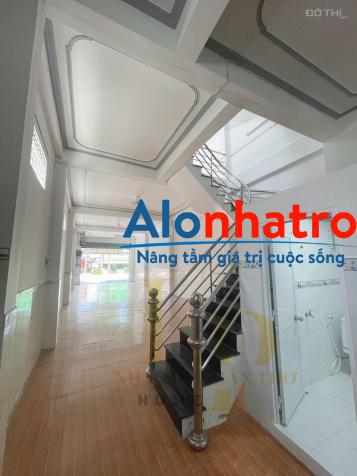 Cho thuê nhà trệt lững 2 lầu góc 2 mặt tiền đường 3/2, ninh kiều, cần thơ, nhà gần đại học cần thơ
