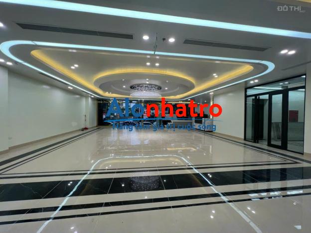 Mặt phố Tôn Đức Thắng, Đống Đa, dt: 180m2, giá: 100 tỷ, 9 tầng, mt: 7m, cho thuê 300tr/th
