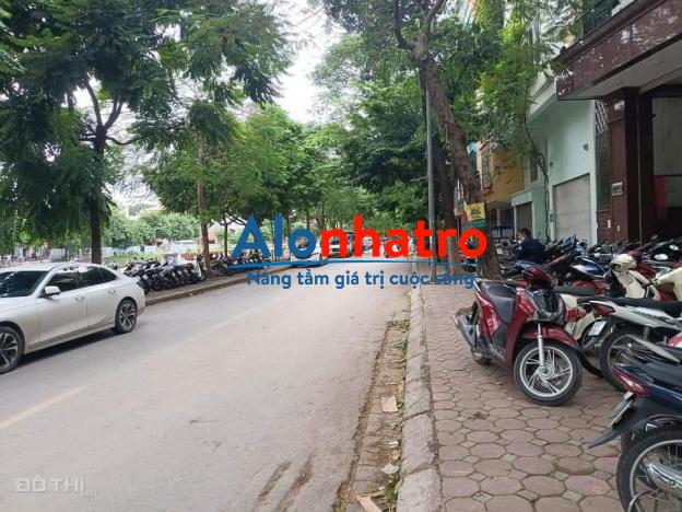 Mặt phố Vũ Tông Phan, Thanh Xuân, Dt: 246m2, giá: 128 tỷ, 10 tầng, mt: 11m, thoáng 2 mặt