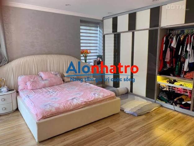 Cho thuê Biệt thự Chateau cao cấp 500m2, ngay phú mỹ hưng, Quận 7