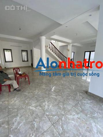 Cho thuê căn Biệt Thự lô góc ngã 3 đường Chu Huy Mân , Sài Đồng , Long Biên , HN .