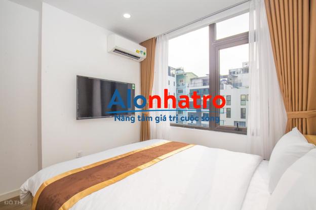 Cho thuê căn hộ dịch vụ 2 PN 90m2 chính chủ tại 81 Linh Lang có ban công tầng cao, gym