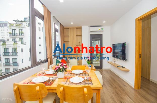 Cho thuê căn hộ dịch vụ 2 PN 90m2 chính chủ tại 81 Linh Lang có ban công tầng cao, gym