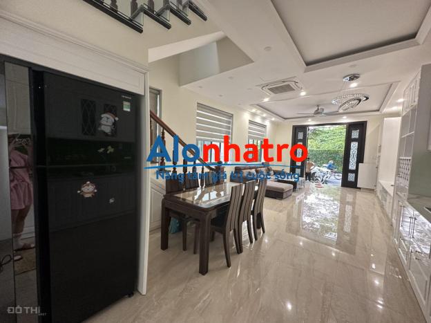 Cho thuê nguyên nhà 4 Tầng tại Vin Marina, giá tốt nhất thị trường. LH: 0989.099.526.