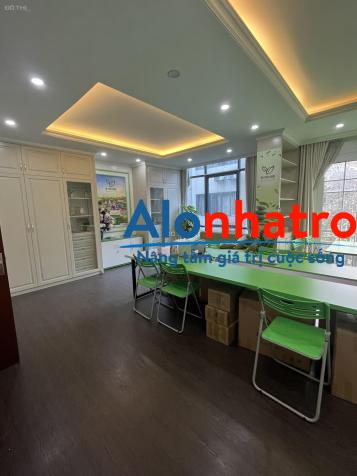 Cho thuê nhà riêng Nguyễn Xiển, 55 m2 x7 Tầng, thang máy, sàn thông