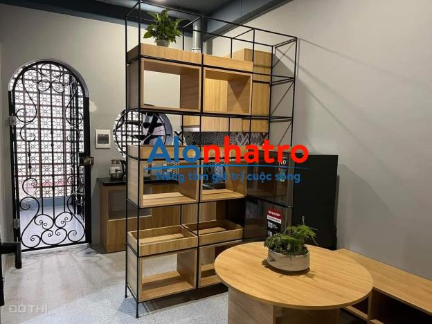 Bán Mặt Phố Tầng 1 Kim Ngưu, Thanh Nhàn HBT: 120m2, Mặt tiền 10m, giá 11 tỷ. cho thuê 30tr/th. Đầu