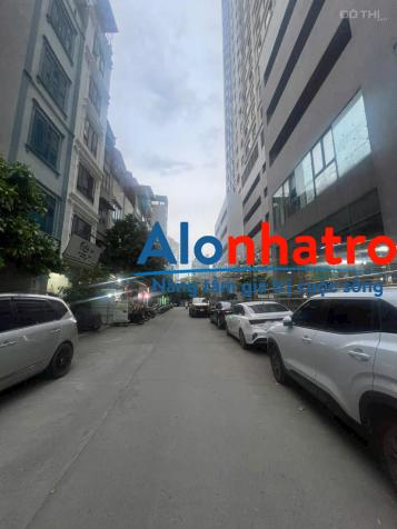 Bán nhà Dương Nội, 3 bước chân ra chợ, DT 40m 3 tầng, từ tầng 2 dua 45m 5PN, 4 tỷ. LH 0888111331