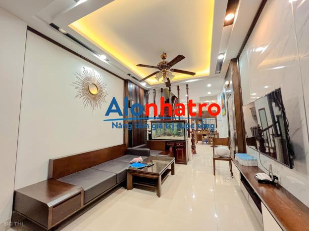 Bán Nhà Mặt Ngách 53 Ngõ 68 Cầu Giấy, Ô Tô Đỗ, Kinh Doanh, Nhà Đẹp DT: 30m/5 Tầng/Giá: 8Tỷ