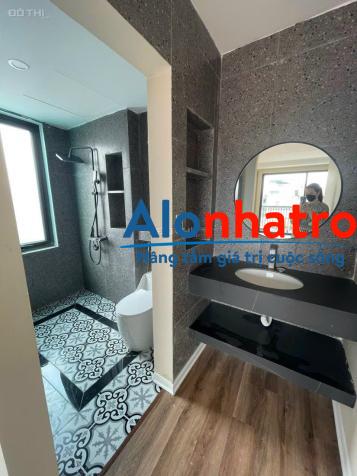 Bán nhà Thạch Bàn đường Cổ Linh 45m2 5 tầng ngõ thông ô tô để gara giá 5,6 tỷ