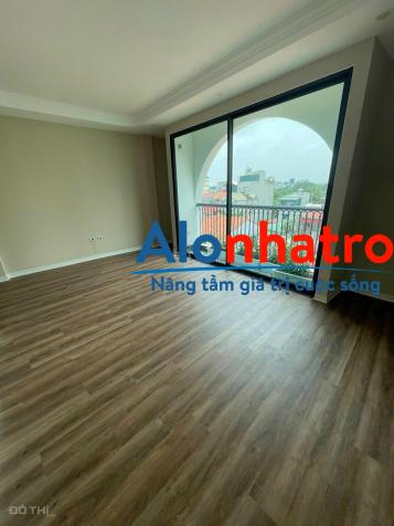Bán nhà Thạch Bàn đường Cổ Linh 45m2 5 tầng ngõ thông ô tô để gara giá 5,6 tỷ