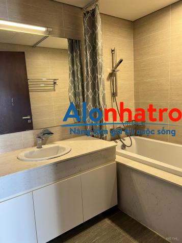 Cho thuê căn 3PN 2VS DT 130m2 giá 20 triệu Golden Palm Lê Văn Lương, LH :0343359855