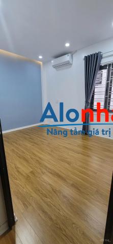 Cho thuê nhà đẹp 4 Tầng trong ngõ Trại Lẻ, vừa ở vừa kinh doanh được.