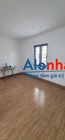 Cho thuê nhà đẹp 4 Tầng trong ngõ Trại Lẻ, vừa ở vừa kinh doanh được.