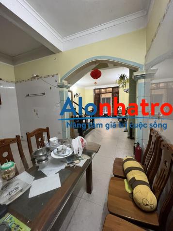 Cho thuê nhà riêng Nguyễn Khuyến Văn Quán, 52 m2 x 3 tầng, ngõ oto