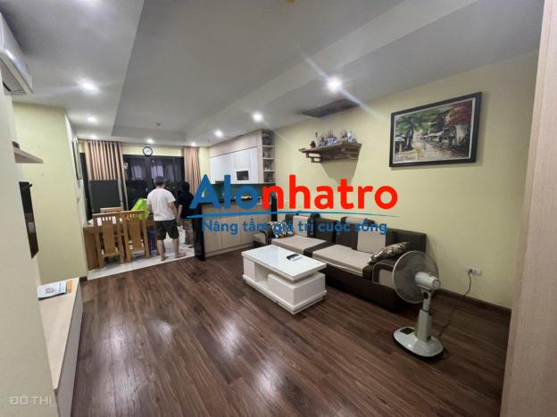 Cho thuê 3PN Full đồ diện tich 90m2 giá 15tr Việt Đức Complex LH : 0343359855