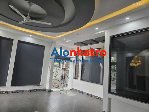 Cho thuê biệt thự mặt tiền ngang 38m đường võ văn kiệt cần thơ, nhà có sẵn mô hình coffee sân vườn