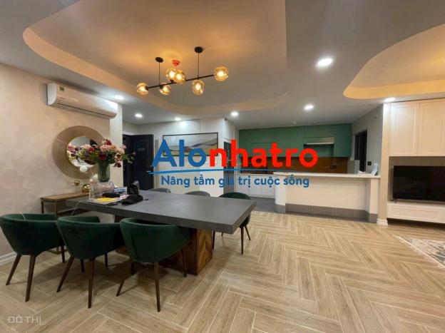 Cho thuê căn hộ Mỹ Khánh 1, trung tâm Phú Mỹ Hưng 112m2 3PN view hồ bơi