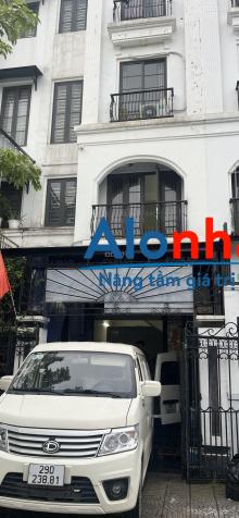 Cho thuê liền kề Nguyễn Xiển, 86m2 x 5 tầng, nhà đẹp, đồ cơ bản