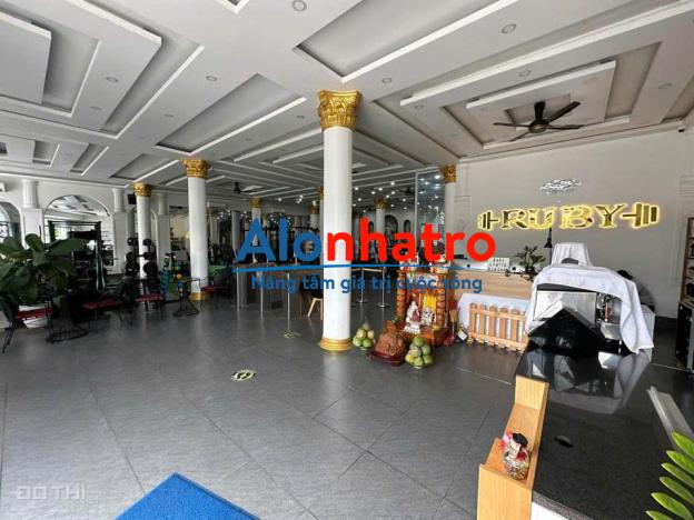 Cho thuê nhà nguyên căn 6 tầng mặt tiền ngang 20m đường lê bình, cái răng, cần thơ, DTSD hơn 1500m2