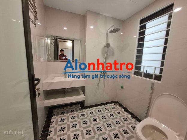 BÁN NHÀ 6T Ở LUÔN TRUNG TÂM VIỆT HƯNG, OTO ĐỖ CỬA CHỈ 5 TỶ 2 CÓ THƯƠNG LƯỢNG. LH 0936123469