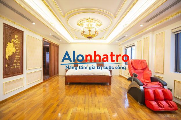 Chính chủ cho thuê căn hộ cao cấp 2 ngủ, nội thất hiện đại, rộng 165m2 tại phố 68 Kim Mã Thượng