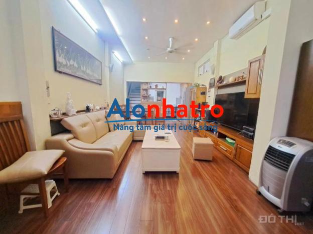 Chính chủ tôi cần bán gấp nhà Lương Định Của dt 55m² 3 tầng 3 ngủ đủ công năng tặng nội thất