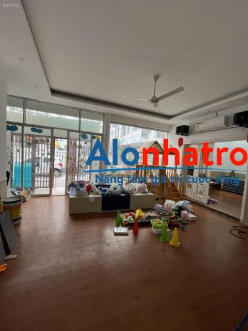 Cho thuê nhà Vạn Phúc, 150 m2 x 2.5 Tầng, mt 10m, ngõ oto