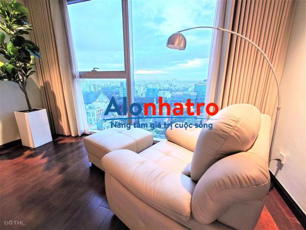 Cho thuê căn hộ 3PN Vincom Đồng Khởi, 160m2 view Nhà thờ Đức bà, Q.1